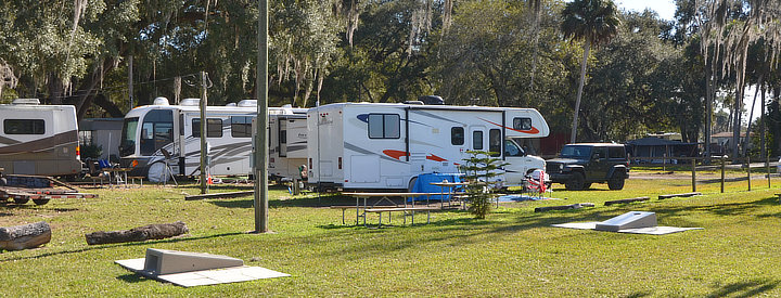 RV Park trailers and horseshoes